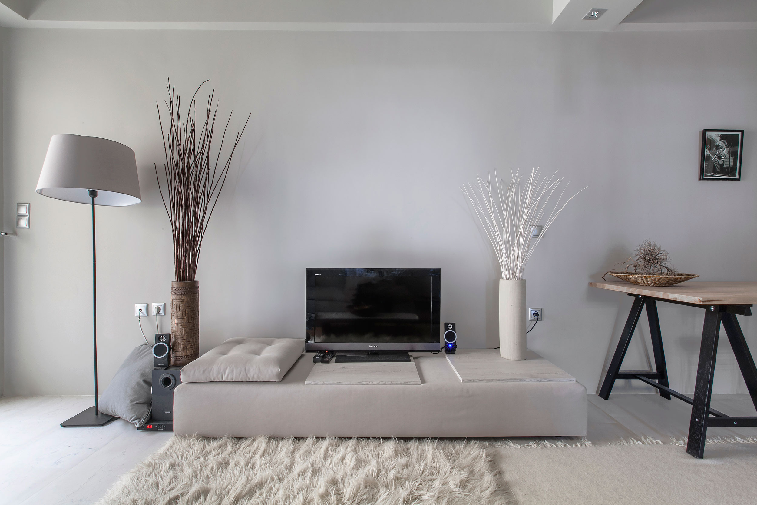 A Contemporary Apartment with an Elegant White Interiors in Kifissia, Greece by AD Architects (4)