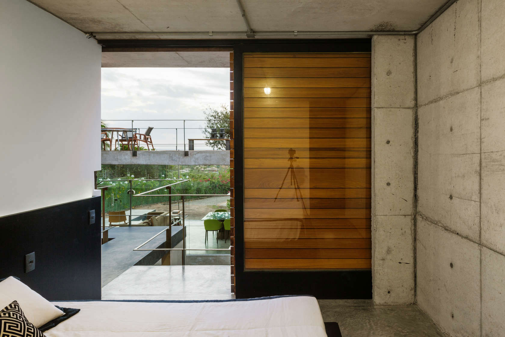 A Contemporary Concrete Home with View, Ventilation and Natural Lighting in Tibau do Sul by Escritório Yuri Vital (21)
