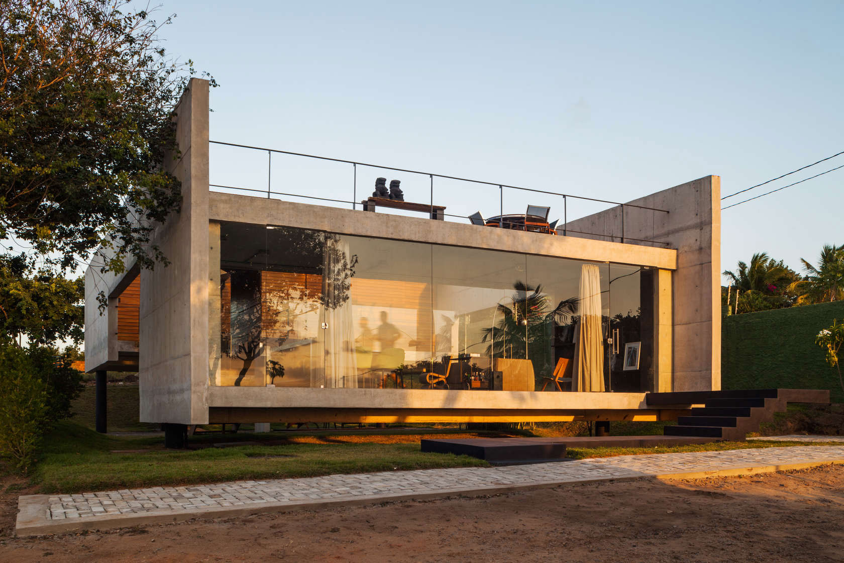 A Contemporary Concrete Home with View, Ventilation and Natural Lighting in Tibau do Sul by Escritório Yuri Vital (24)