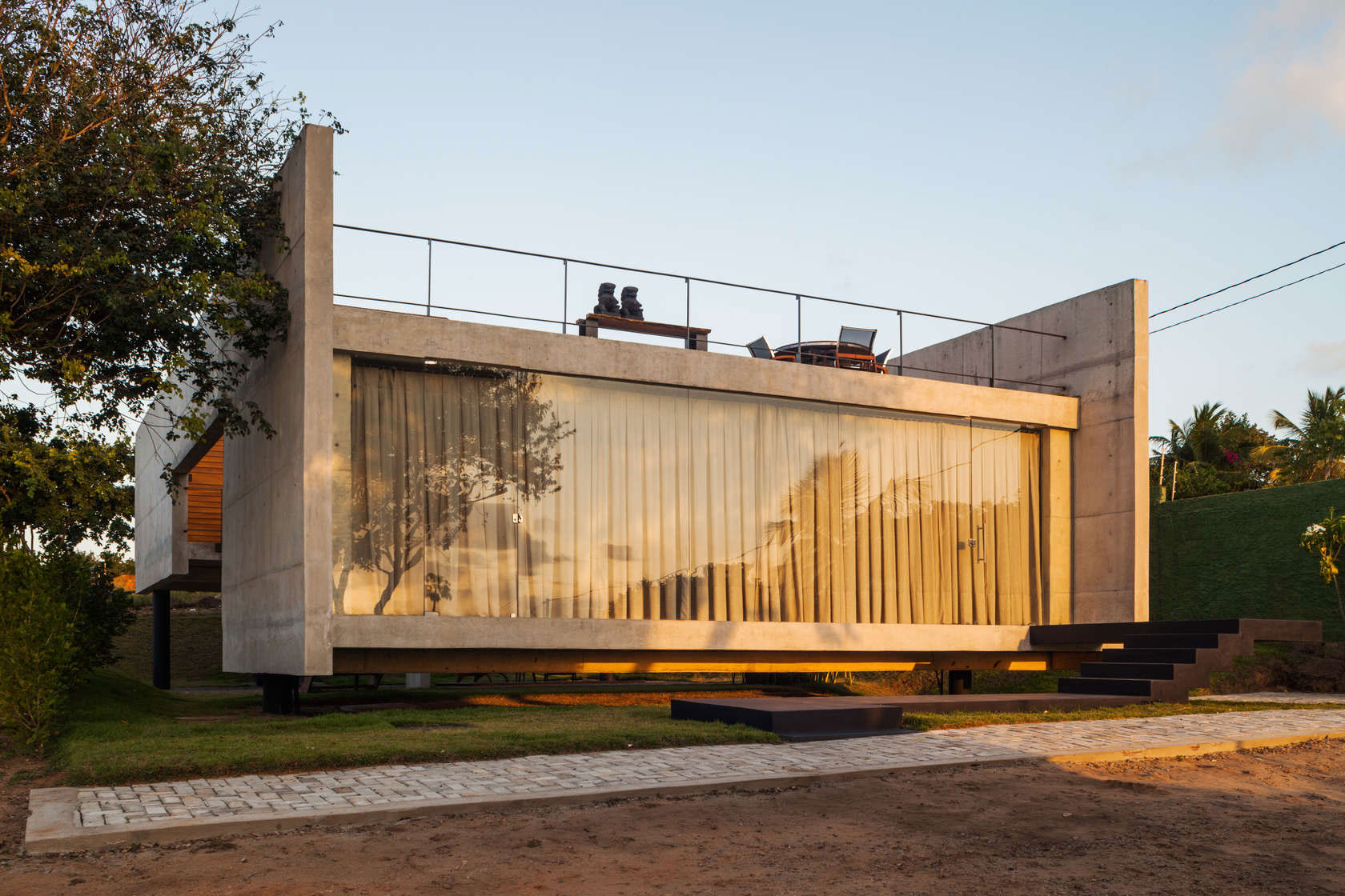 A Contemporary Concrete Home with View, Ventilation and Natural Lighting in Tibau do Sul by Escritório Yuri Vital (25)