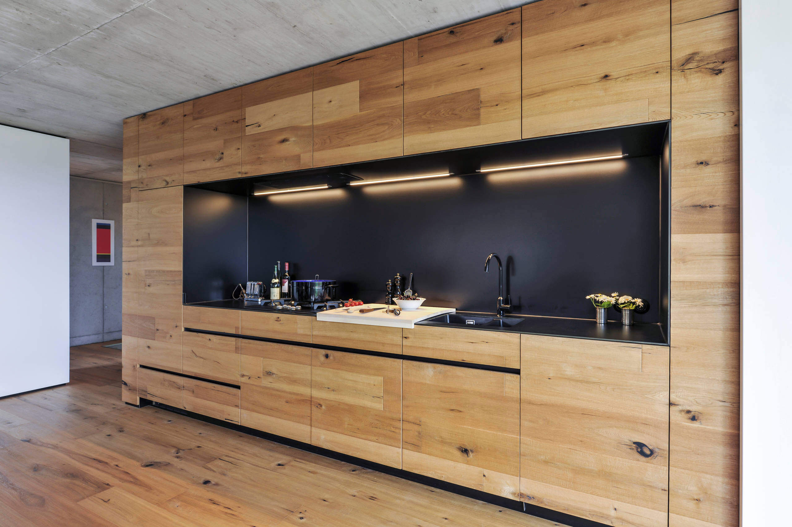 A Contemporary Home Draped in Concrete and Glass in Nürtingen, Germany by Manuela Fernandez Langenegger (6)