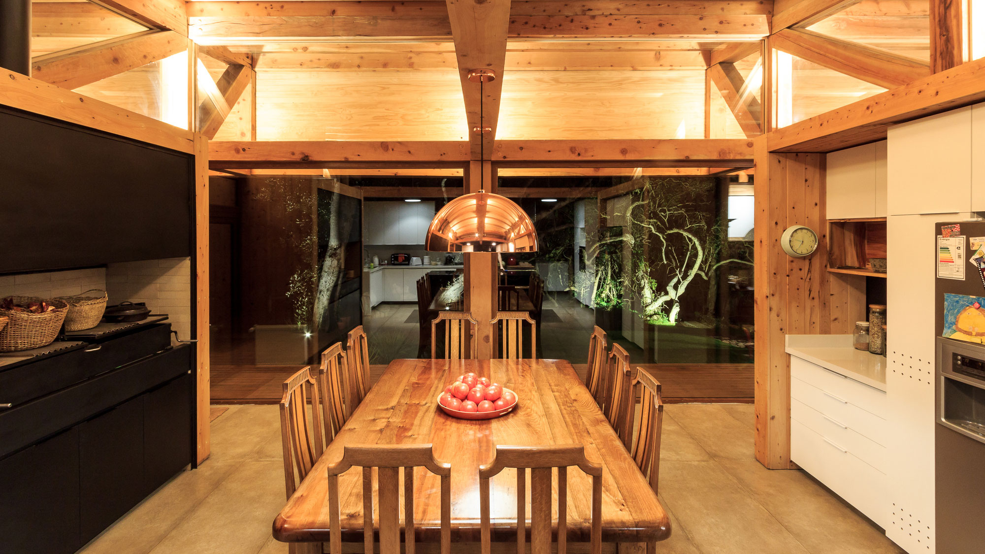 A Cozy Contemporary Home on the Edge of the Cliffs in Hualpén, Chile by Prado Arquitectos (13)