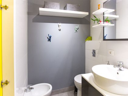 A Cozy and Colorful Modern Apartment with Warm Atmosphere in Modica, Italy by Federica Cavallo & Maurizio Arrabito (11)