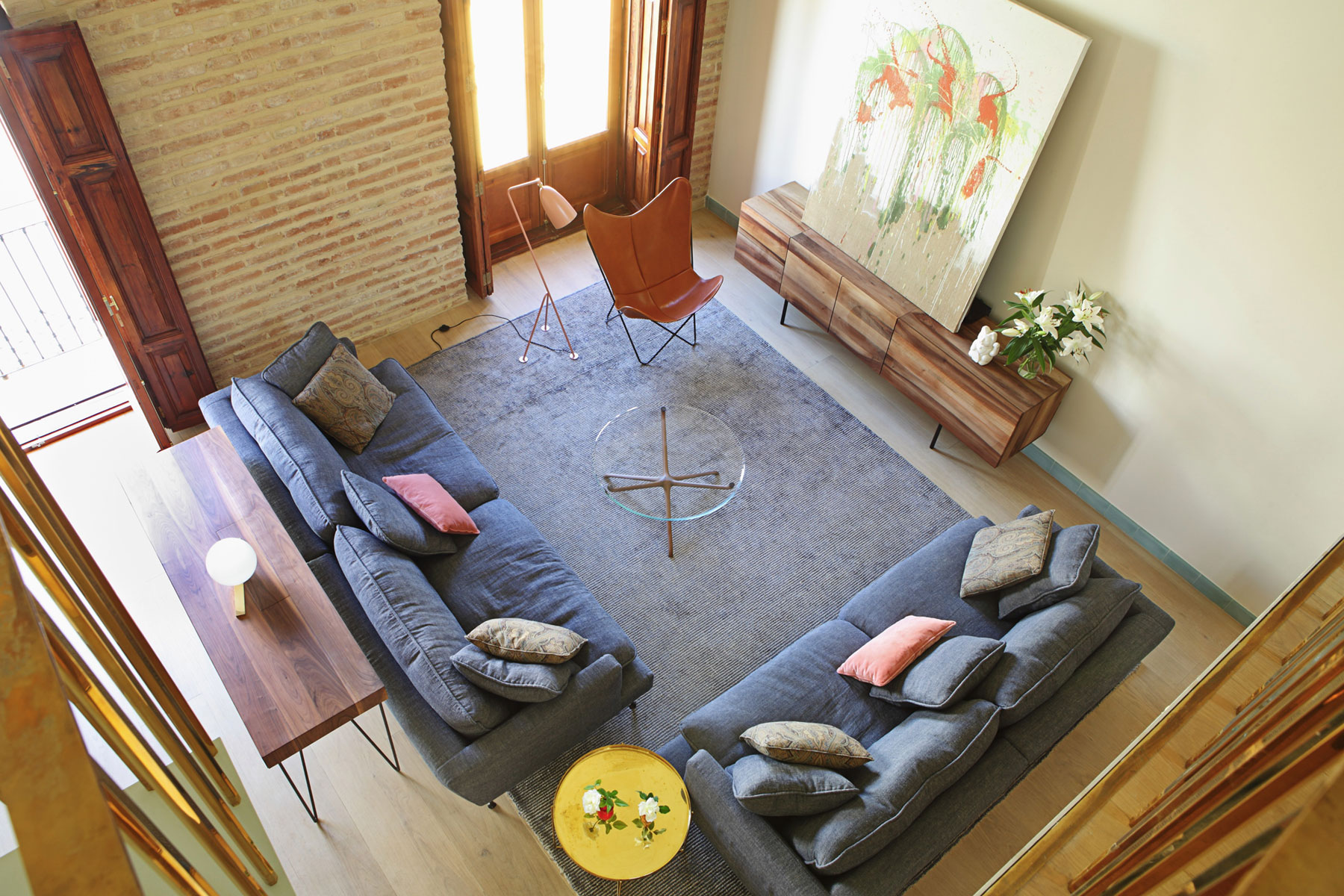 A Cozy and Comfortable Contemporary Apartment in the City Center of Valencia, Spain by Rubio and Ros (1)