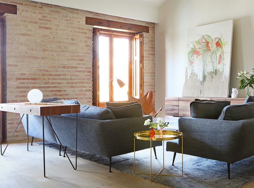 A Cozy and Comfortable Contemporary Apartment in the City Center of Valencia, Spain by Rubio and Ros (2)