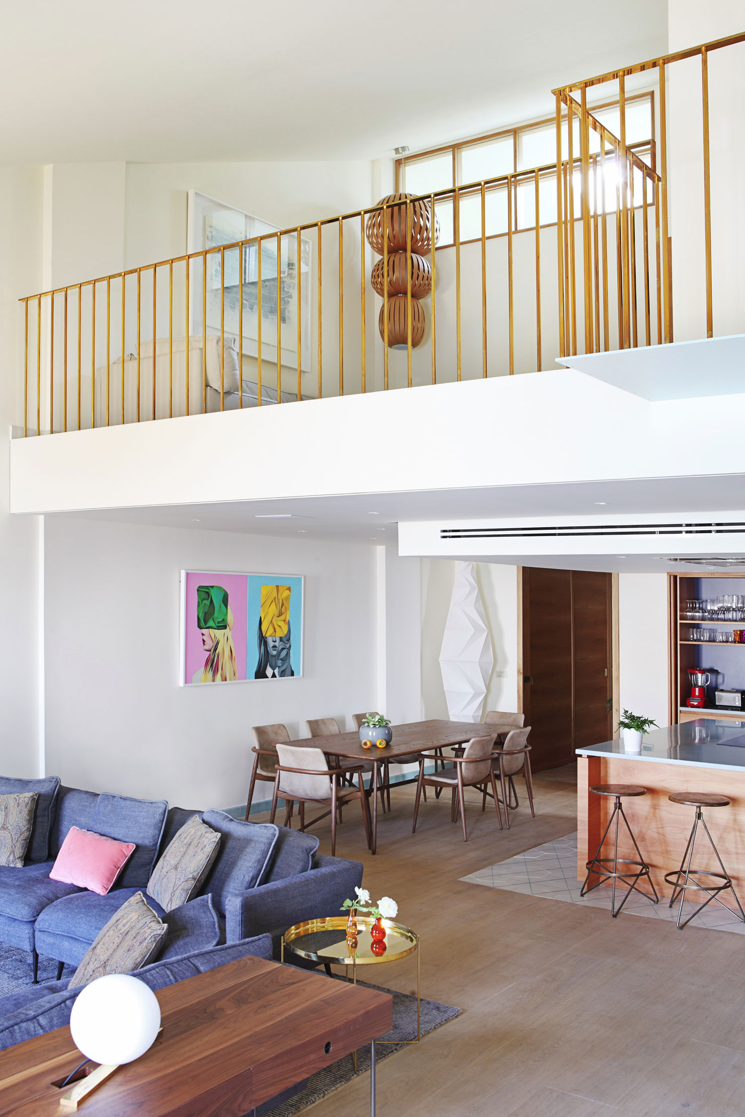 A Cozy and Comfortable Contemporary Apartment in the City Center of Valencia, Spain by Rubio and Ros (4)