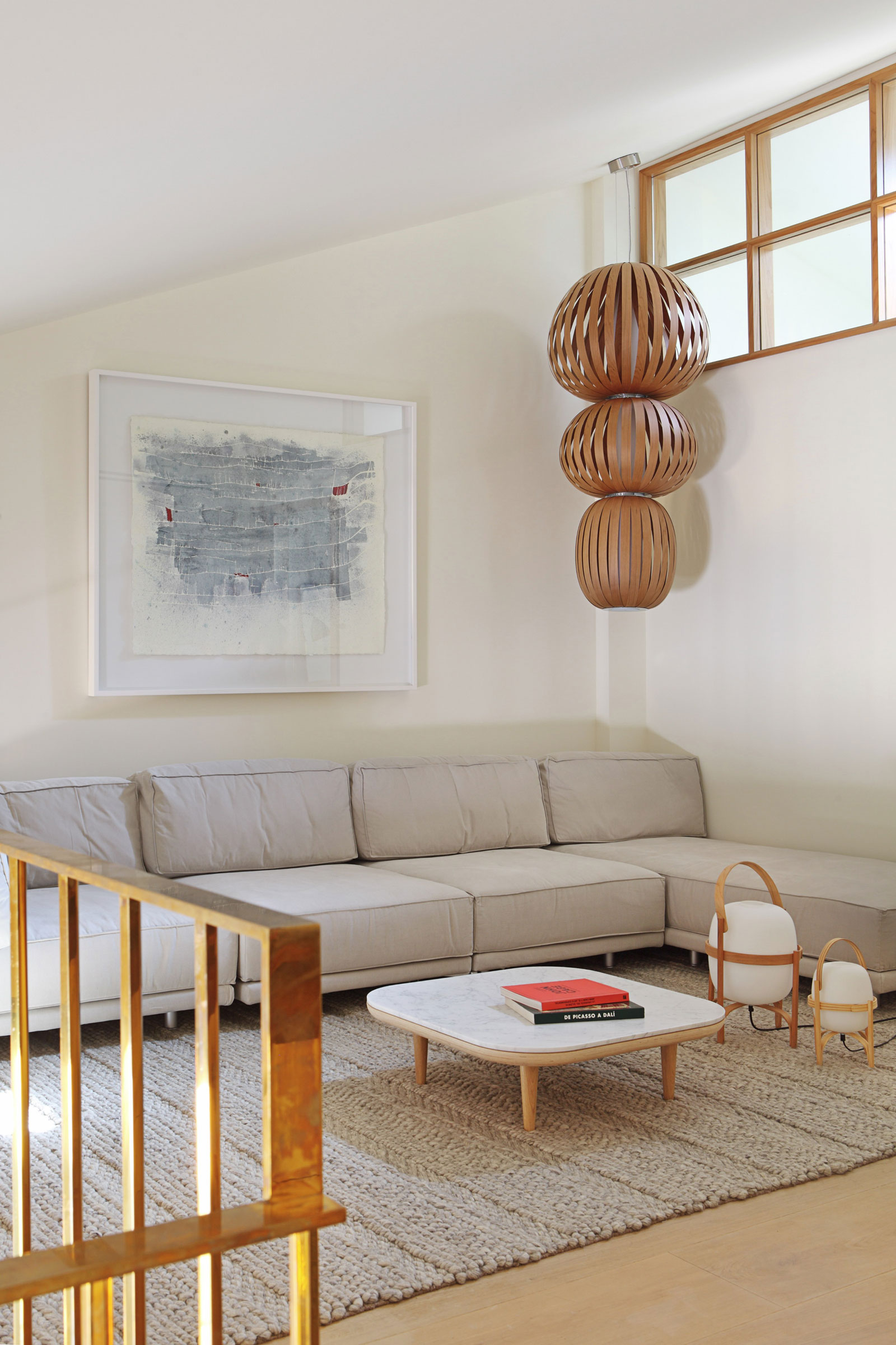 A Cozy and Comfortable Contemporary Apartment in the City Center of Valencia, Spain by Rubio and Ros (5)