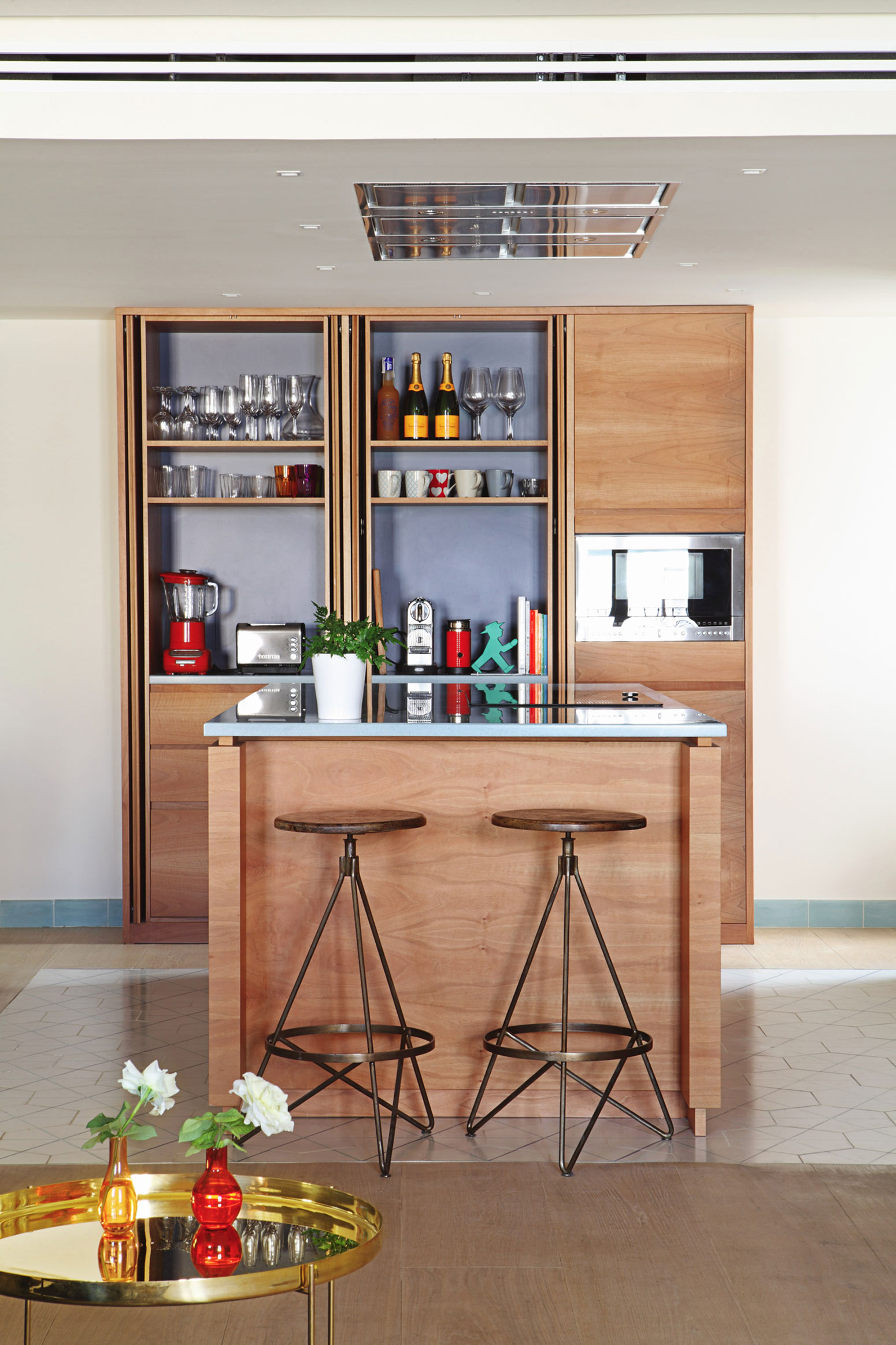 A Cozy and Comfortable Contemporary Apartment in the City Center of Valencia, Spain by Rubio and Ros (7)