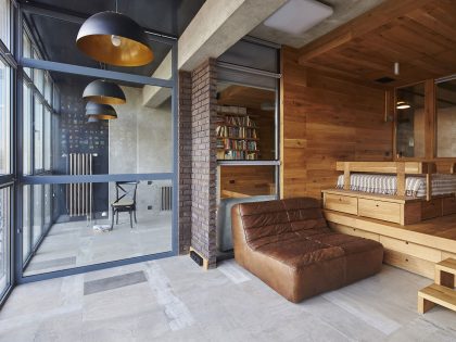 A Cozy and Unique Apartment with Plenty of Wood Elements in Moscow by Alexei Rosenberg (12)