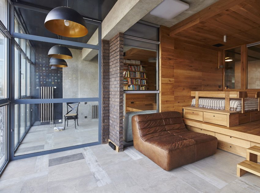 A Cozy and Unique Apartment with Plenty of Wood Elements in Moscow by Alexei Rosenberg (12)