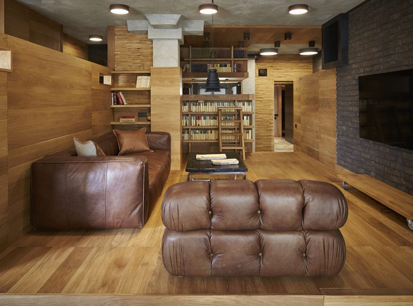 A Cozy and Unique Apartment with Plenty of Wood Elements in Moscow by Alexei Rosenberg (2)