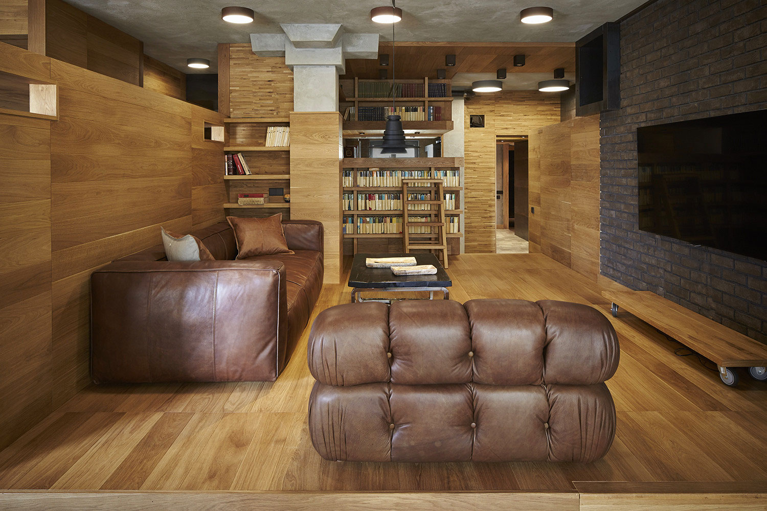 A Cozy and Unique Apartment with Plenty of Wood Elements in Moscow by Alexei Rosenberg (2)