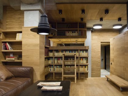 A Cozy and Unique Apartment with Plenty of Wood Elements in Moscow by Alexei Rosenberg (3)