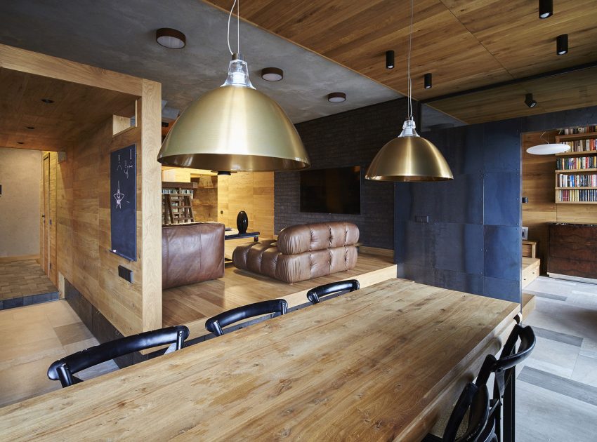 A Cozy and Unique Apartment with Plenty of Wood Elements in Moscow by Alexei Rosenberg (9)