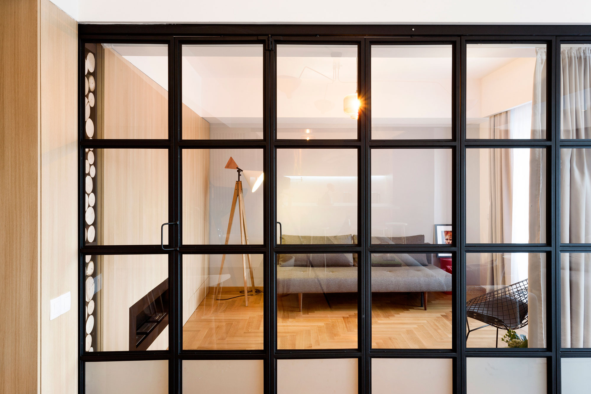 A Flexible and Dynamic Contemporary Apartment in the Heart of Bucharest, Romania by Rosu-ciocodeica (13)