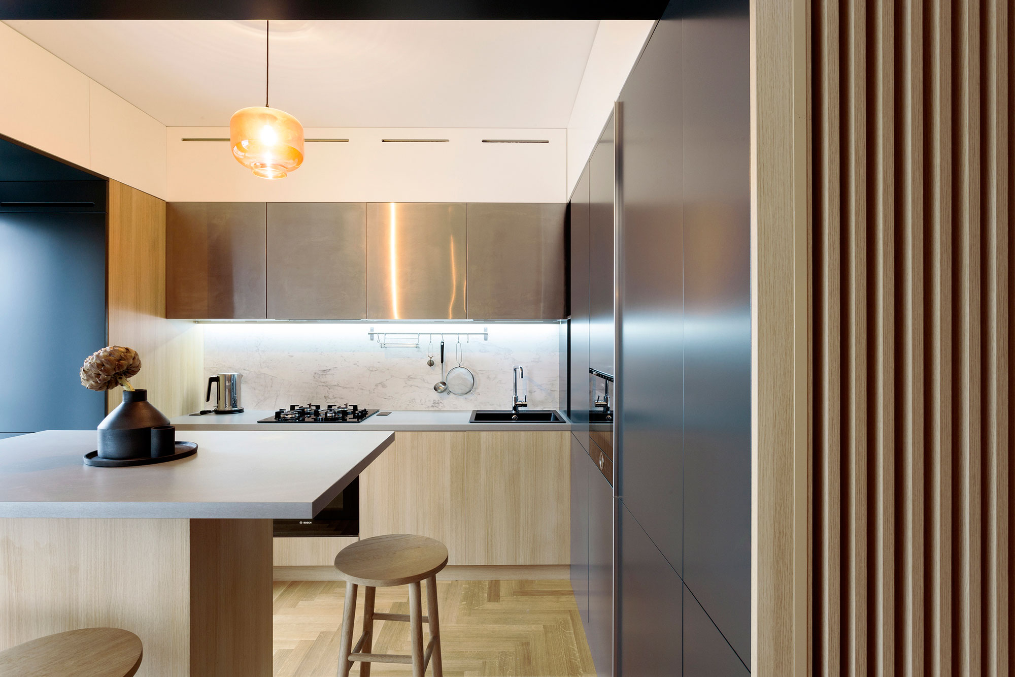 A Flexible and Dynamic Contemporary Apartment in the Heart of Bucharest, Romania by Rosu-ciocodeica (18)