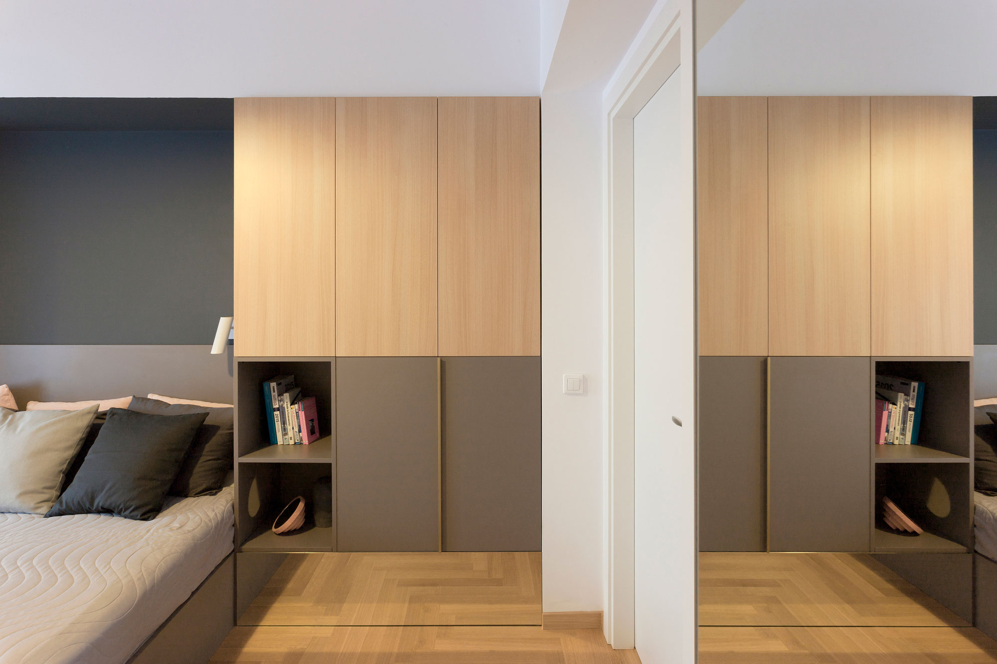 A Flexible and Dynamic Contemporary Apartment in the Heart of Bucharest, Romania by Rosu-ciocodeica (20)