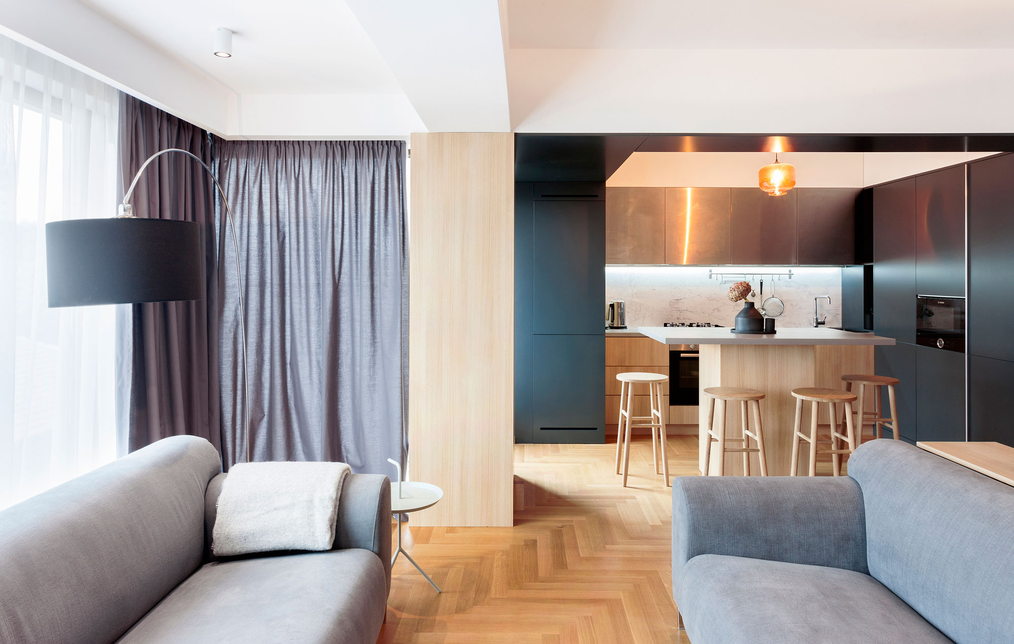 A Flexible and Dynamic Contemporary Apartment in the Heart of Bucharest, Romania by Rosu-ciocodeica (4)