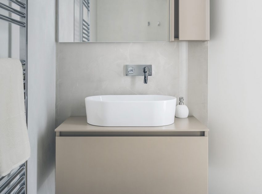 A House Drenched in Minimalist Contemporary Interiors in Milan, Italy by MARGstudio (18)