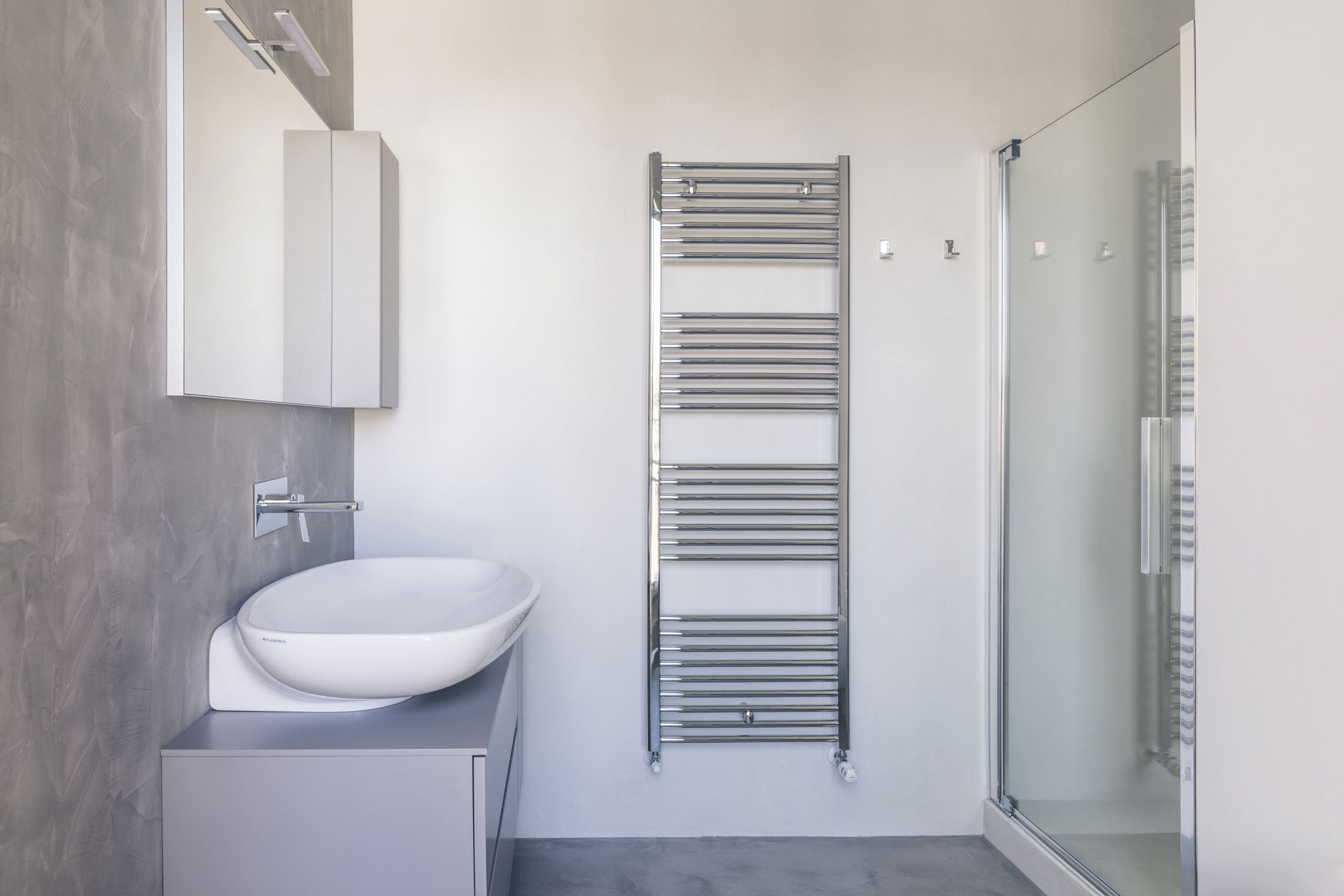 A House Drenched in Minimalist Contemporary Interiors in Milan, Italy by MARGstudio (19)