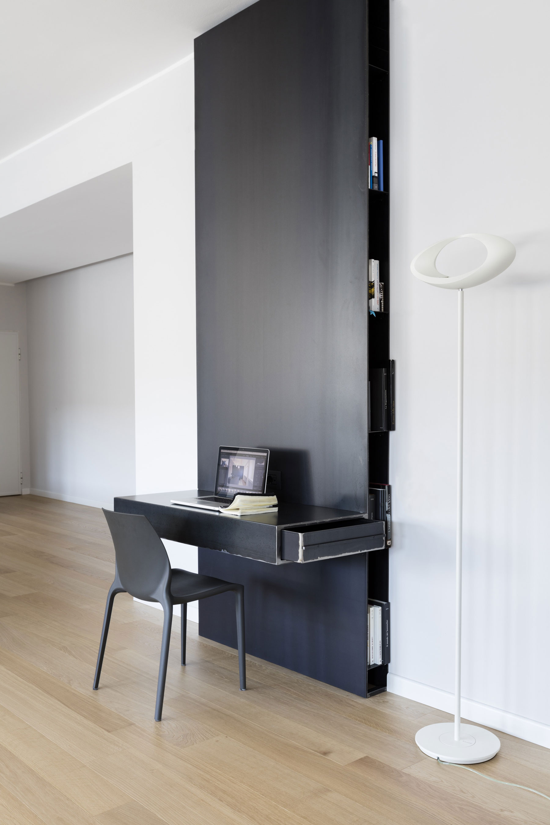 A House Drenched in Minimalist Contemporary Interiors in Milan, Italy by MARGstudio (23)