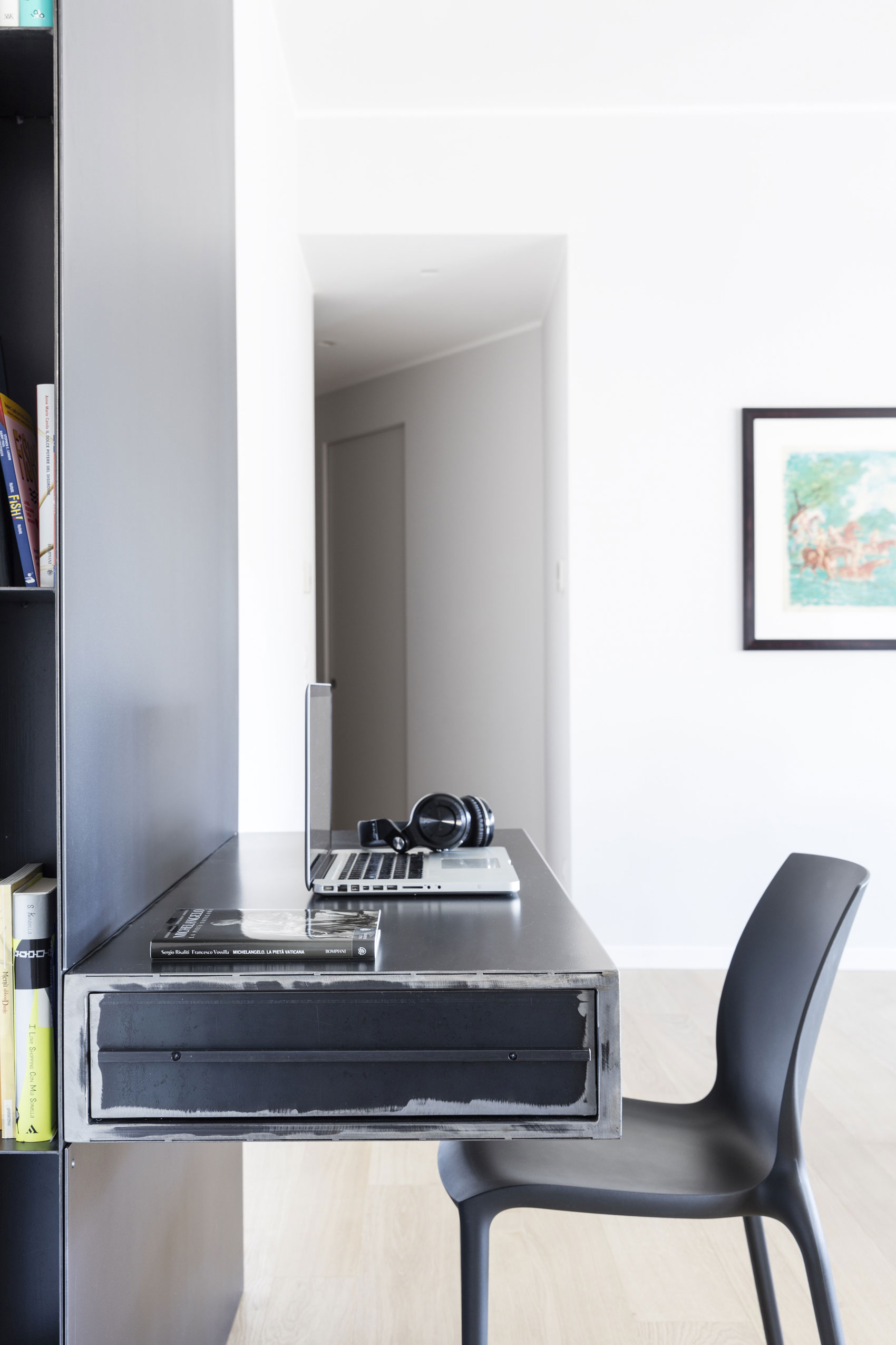 A House Drenched in Minimalist Contemporary Interiors in Milan, Italy by MARGstudio (26)