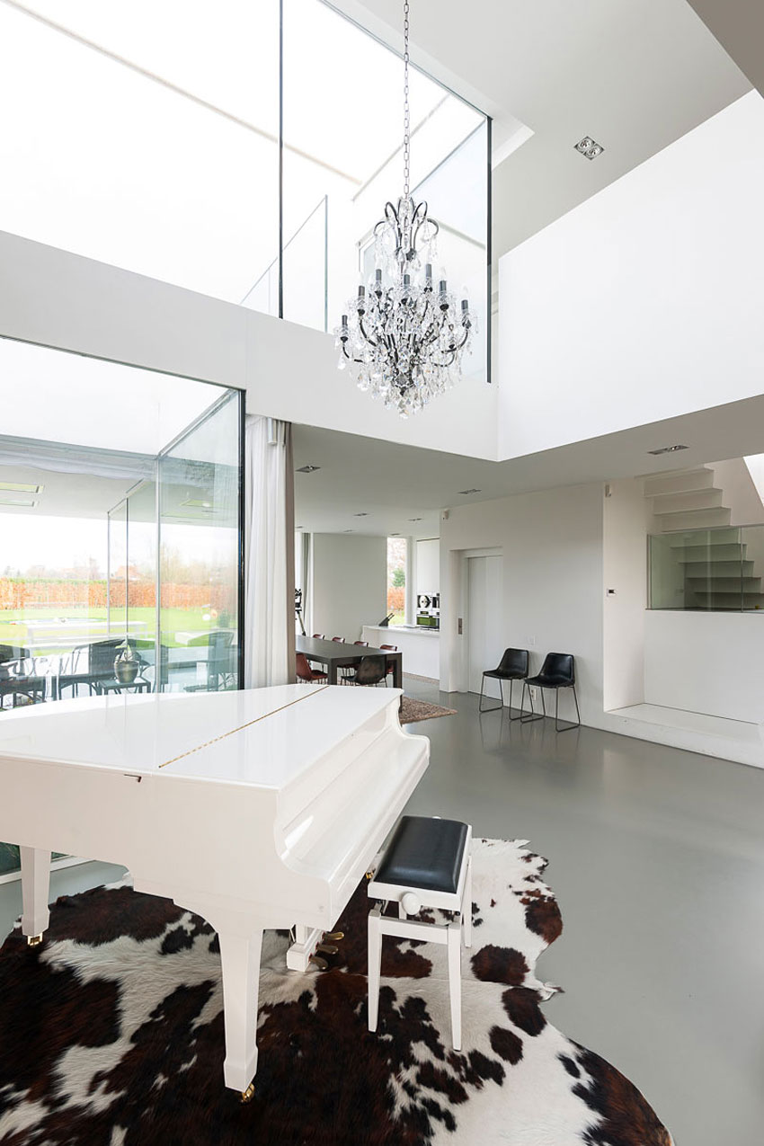 A Luminous Contemporary House with an Indoor Pool in Lint, Belgium by P8 Architecten (6)