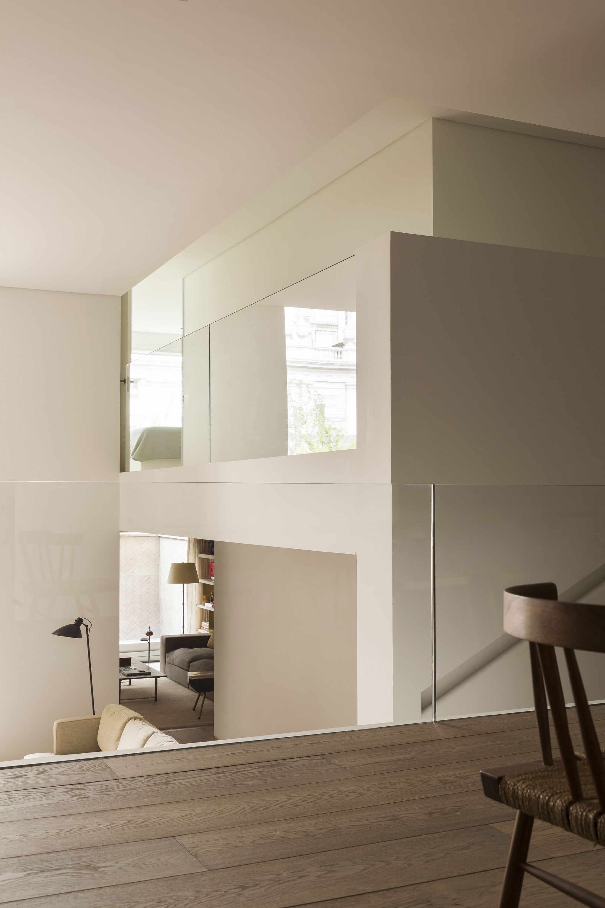 A Luminous and Airy Home with Exquisite and Cozy Atmosphere in New York City by Studio Arthur Casas (12)
