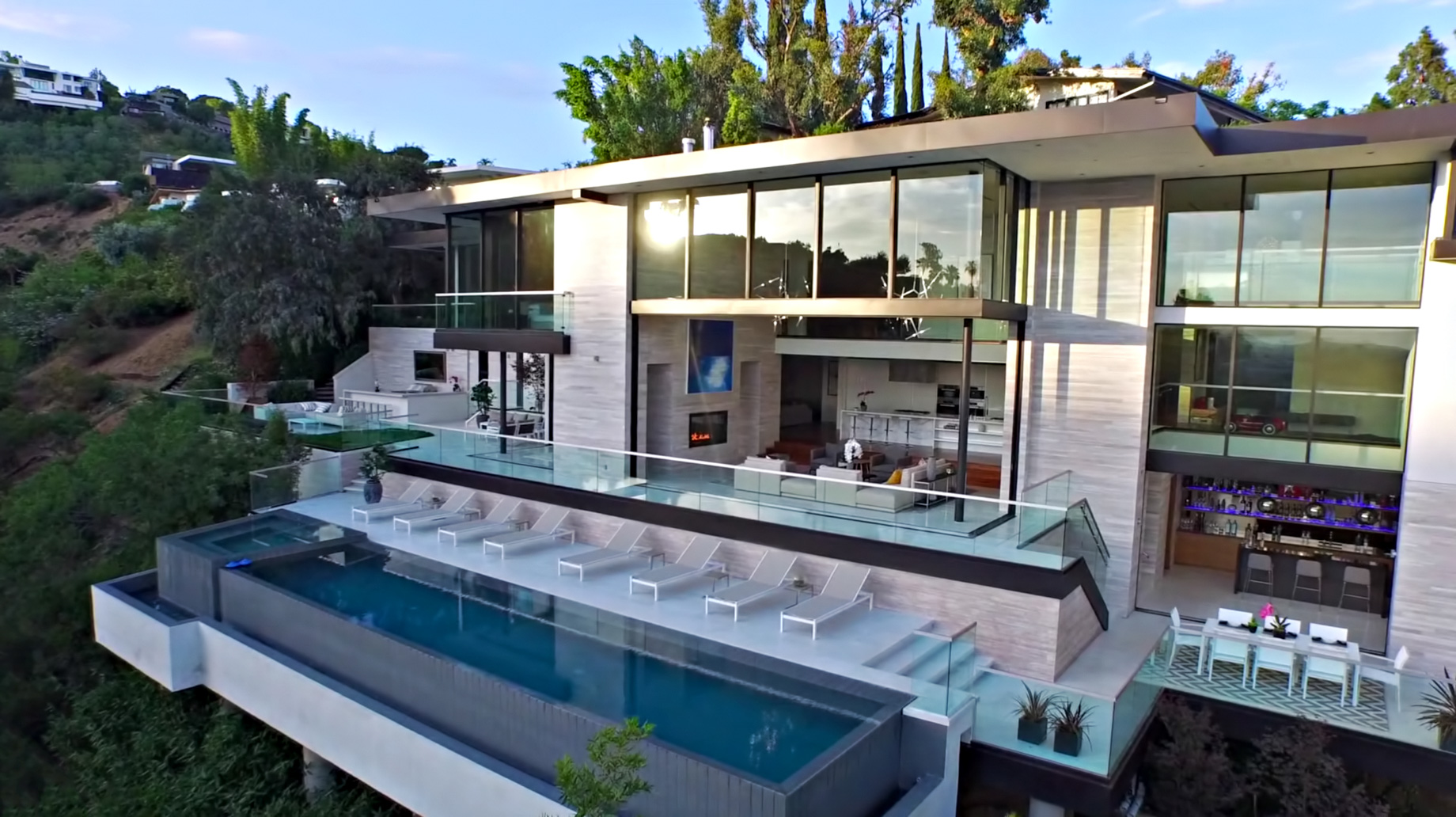 A Luxurious Modern Home with Infinity Pool and Stunning City Views of Los Angeles by Evan Gaskin (1)