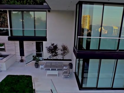 A Luxurious Modern Home with Infinity Pool and Stunning City Views of Los Angeles by Evan Gaskin (14)