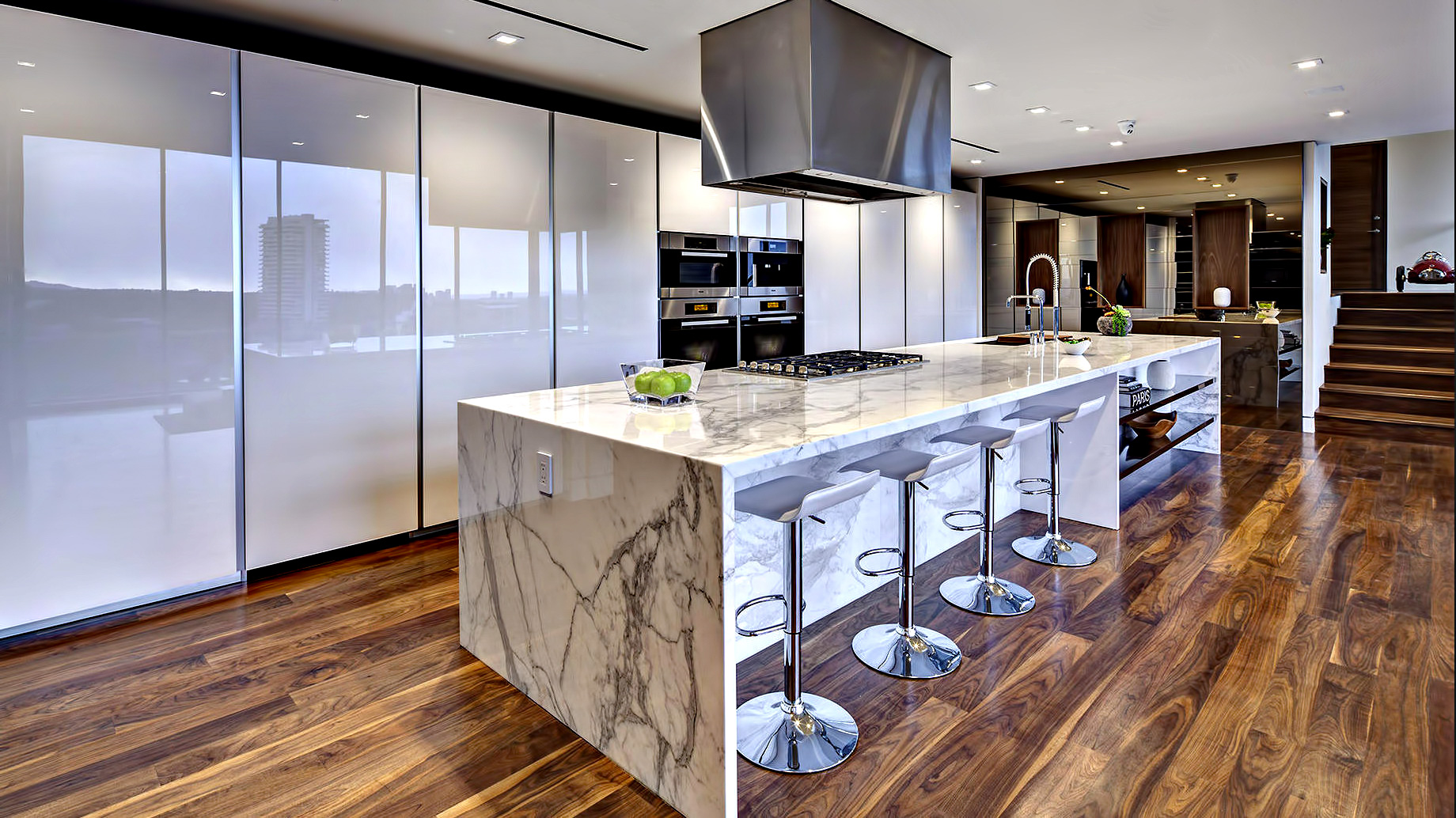 A Luxurious Modern Home with Infinity Pool and Stunning City Views of Los Angeles by Evan Gaskin (18)