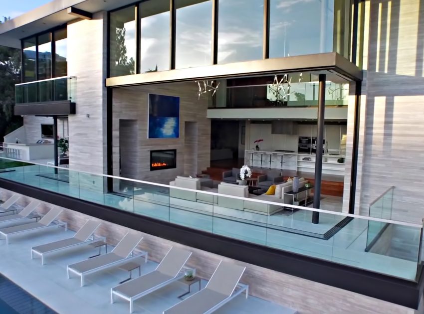 A Luxurious Modern Home with Infinity Pool and Stunning City Views of Los Angeles by Evan Gaskin (2)