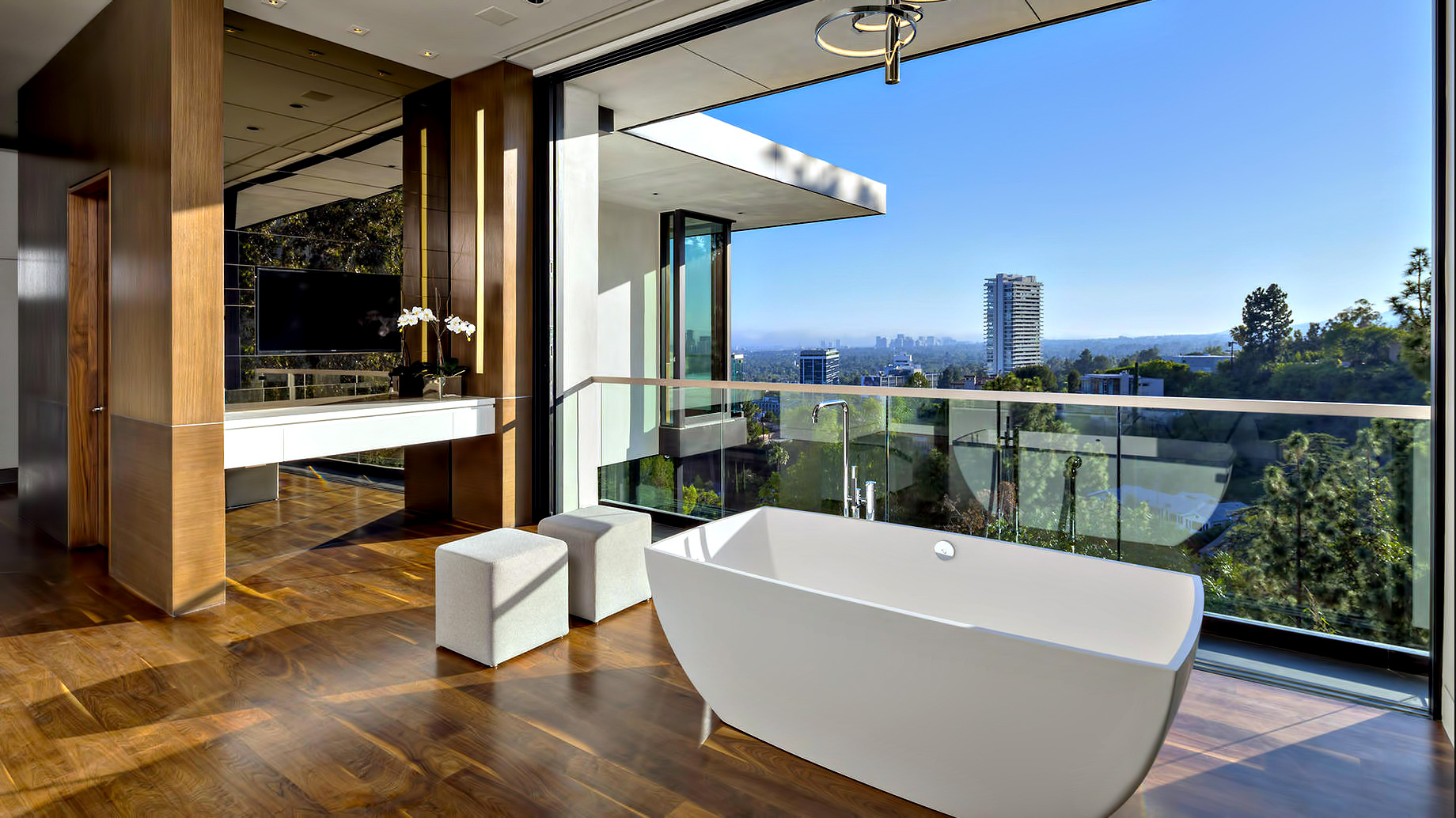 A Luxurious Modern Home with Infinity Pool and Stunning City Views of Los Angeles by Evan Gaskin (23)