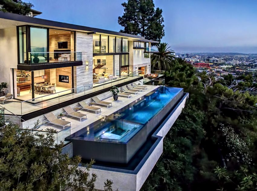 A Luxurious Modern Home with Infinity Pool and Stunning City Views of Los Angeles by Evan Gaskin (32)