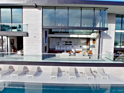 A Luxurious Modern Home with Infinity Pool and Stunning City Views of Los Angeles by Evan Gaskin (4)