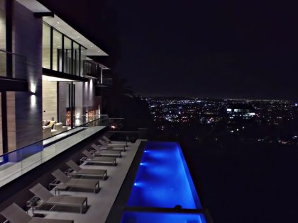 A Luxurious Modern Home with Infinity Pool and Stunning City Views of Los Angeles by Evan Gaskin (53)