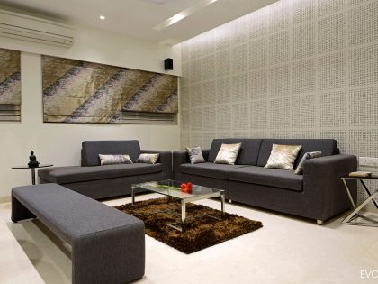 A Luxurious Modern House with Striking and Comfortable Interiors in Mumbai,India by Evolve (1)