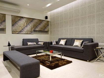 A Luxurious Modern House with Striking and Comfortable Interiors in Mumbai,India
