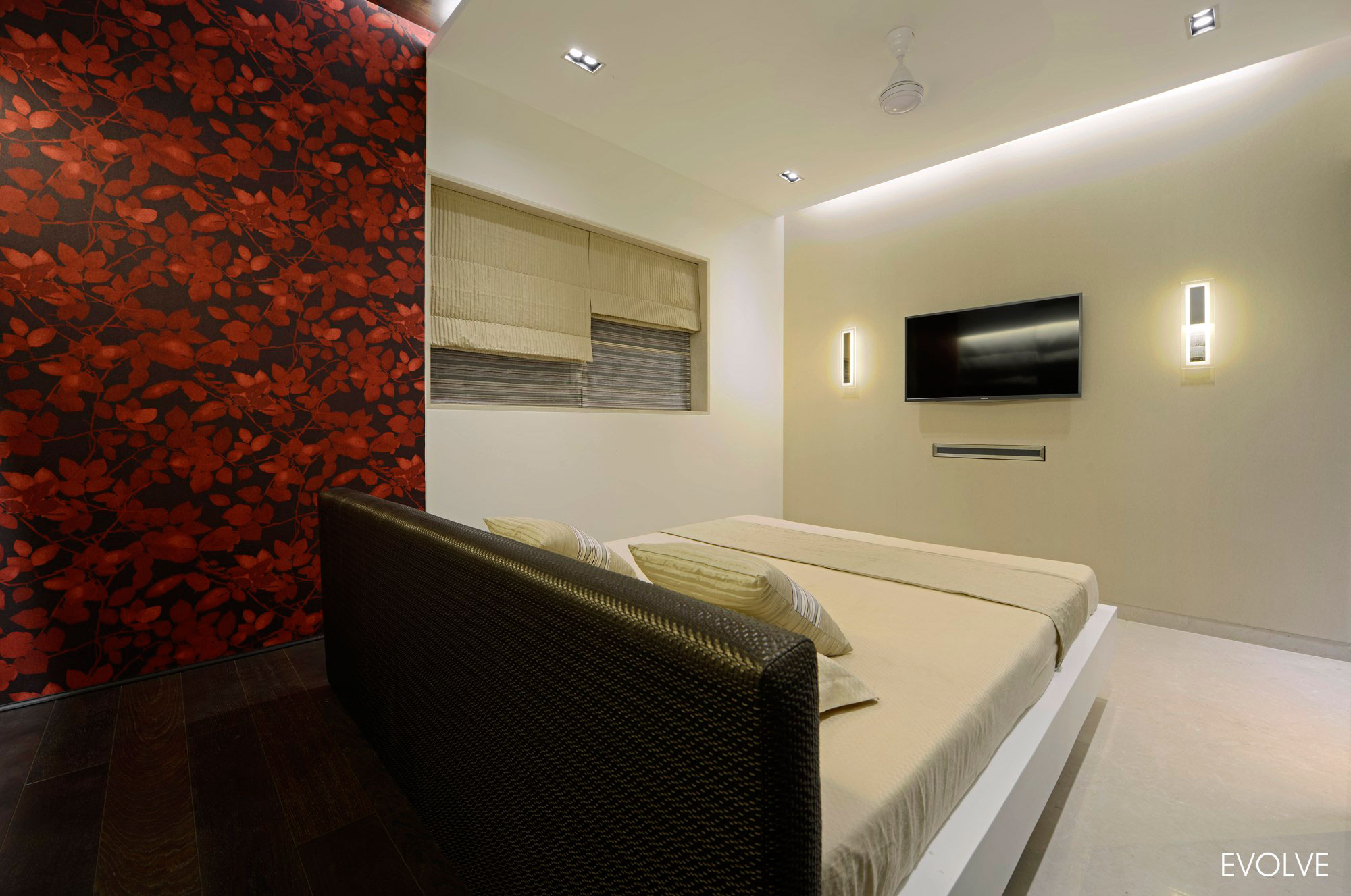 A Luxurious Modern House with Striking and Comfortable Interiors in Mumbai,India by Evolve (8)