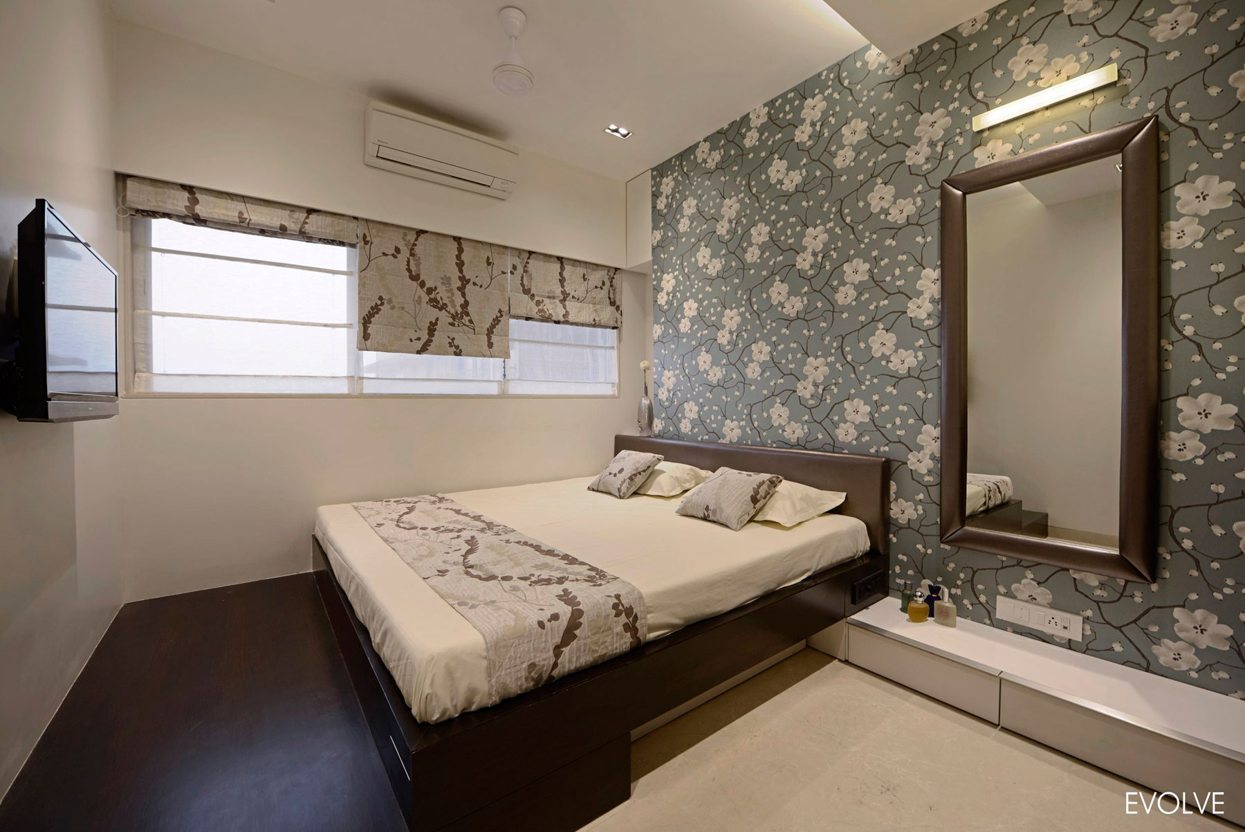 A Luxurious Modern House with Striking and Comfortable Interiors in Mumbai,India by Evolve (9)