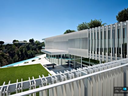 A Luxury Contemporary Home with Spectacular Views in Los Angeles, California by SPF Architects (1)