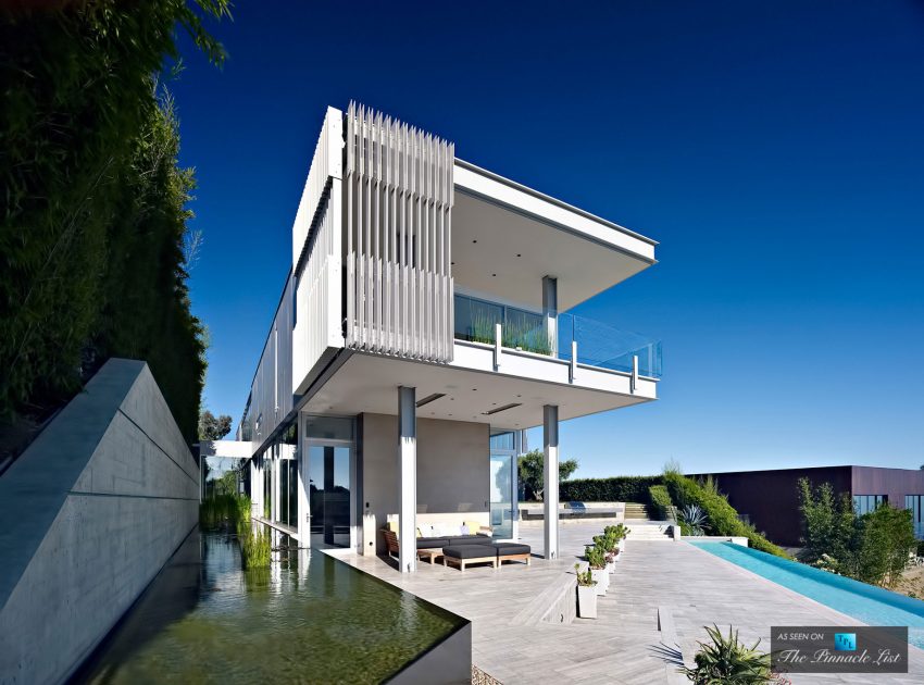 A Luxury Contemporary Home with Spectacular Views in Los Angeles, California by SPF Architects (11)