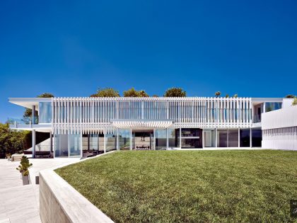 A Luxury Contemporary Home with Spectacular Views in Los Angeles, California by SPF Architects (3)