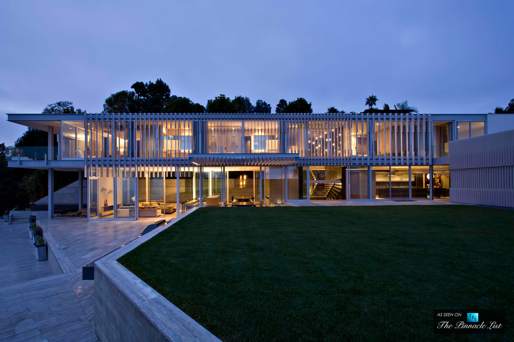 A Luxury Contemporary Home with Spectacular Views in Los Angeles, California by SPF Architects (33)