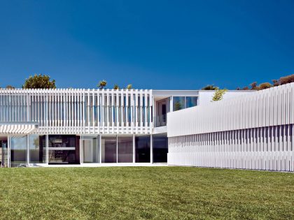 A Luxury Contemporary Home with Spectacular Views in Los Angeles, California by SPF Architects (9)