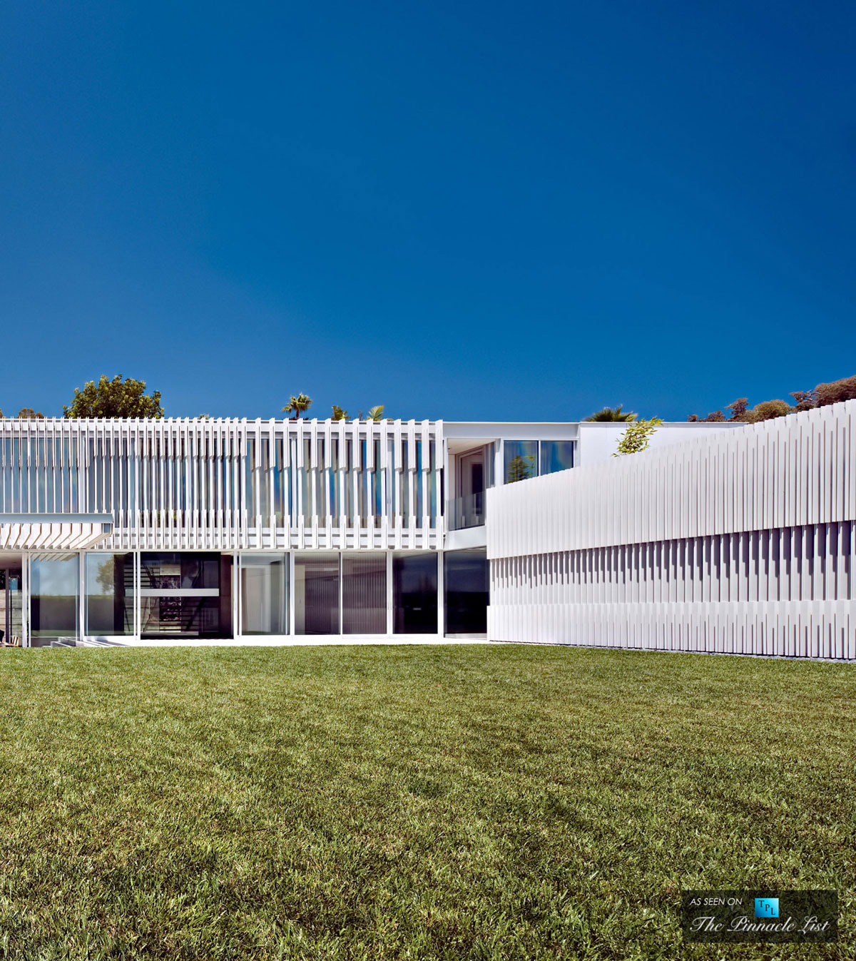 A Luxury Contemporary Home with Spectacular Views in Los Angeles, California by SPF Architects (9)