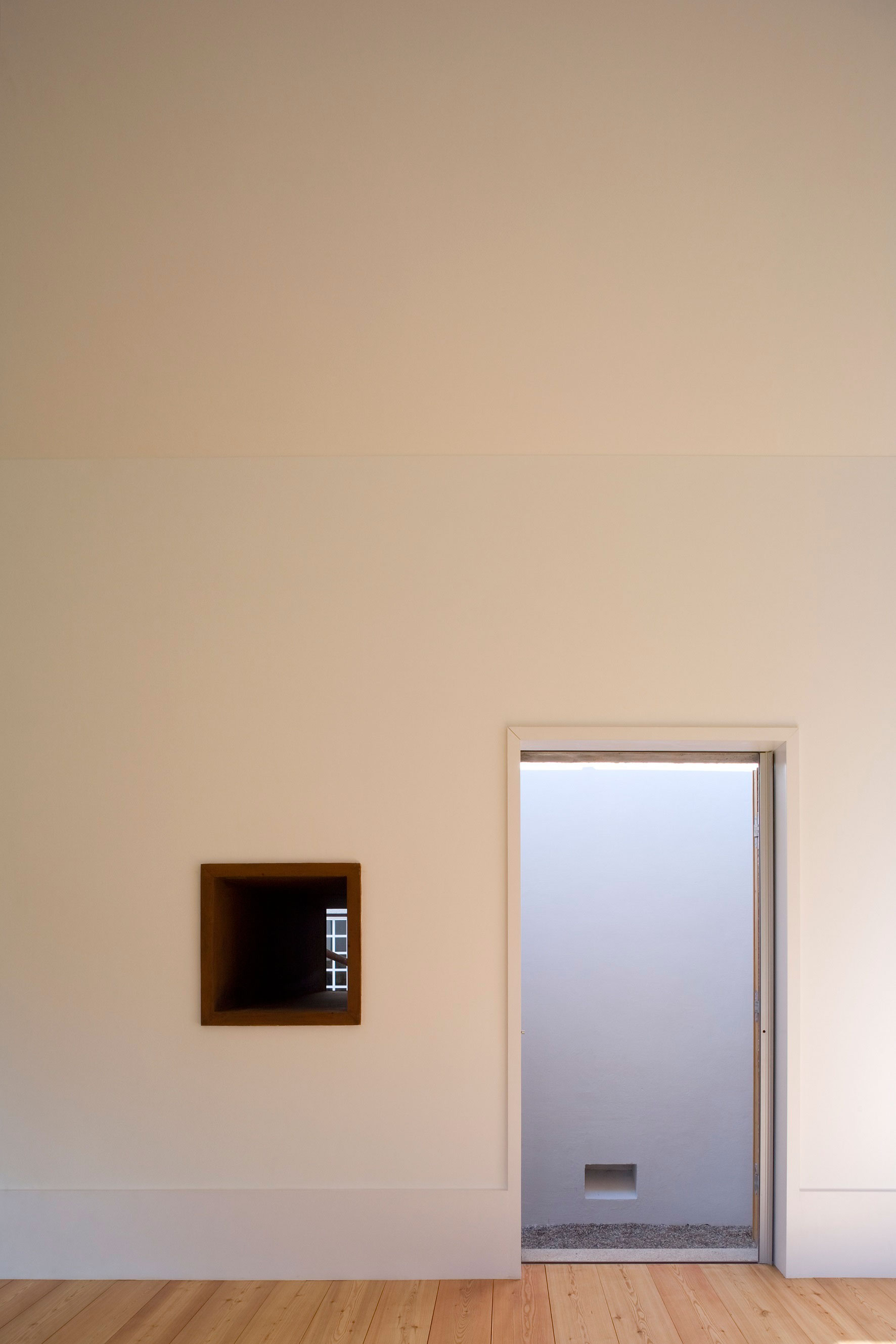 A Minimalist House with Clean Lines and Natural Light in Chamusca, Portugal by João Mendes Ribeiro (18)