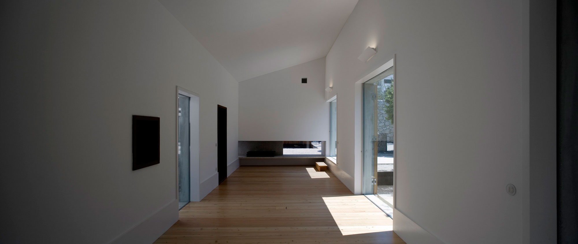 A Minimalist House with Clean Lines and Natural Light in Chamusca, Portugal by João Mendes Ribeiro (19)
