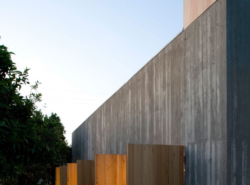 A Minimalist House with Clean Lines and Natural Light in Chamusca, Portugal by João Mendes Ribeiro (30)