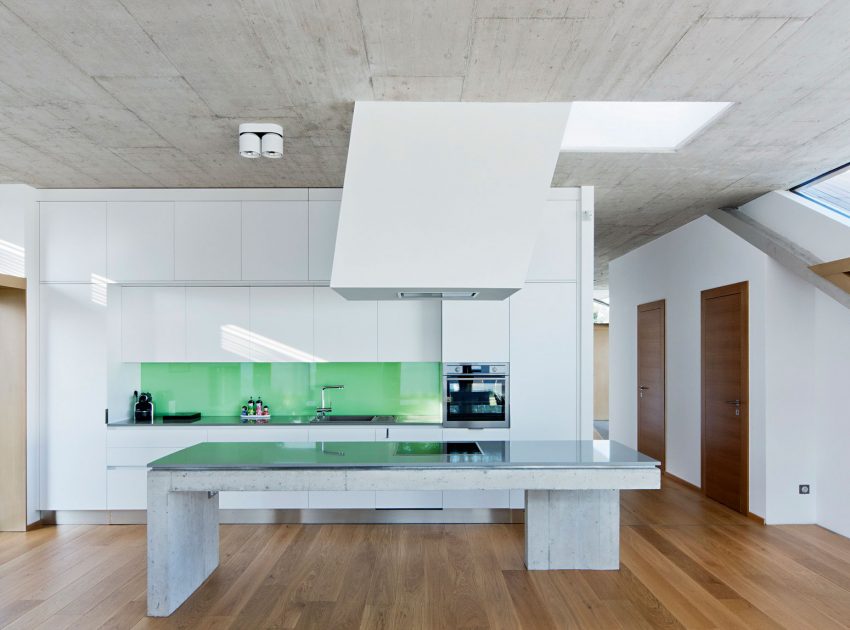 A Modern Rectangular House Impresses with a Splendid Interior and Exterior in Debrecen, Hungary by Sporaarchitects (13)